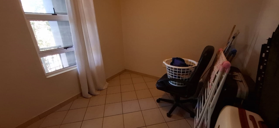To Let 2 Bedroom Property for Rent in Buh Rein Estate Western Cape